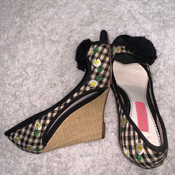 Betsey Johnson Shoes - Betsey Johnson White Tulip Picnic Cutout Wedge picnic park photoshoot TikTok